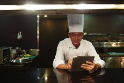 cloud-kitchen-technology-ipad-for-sales-data