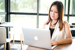 miss-tam-chiak-singapore-food-influencer