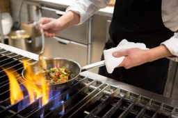 ghost-kitchen-chef-cooking